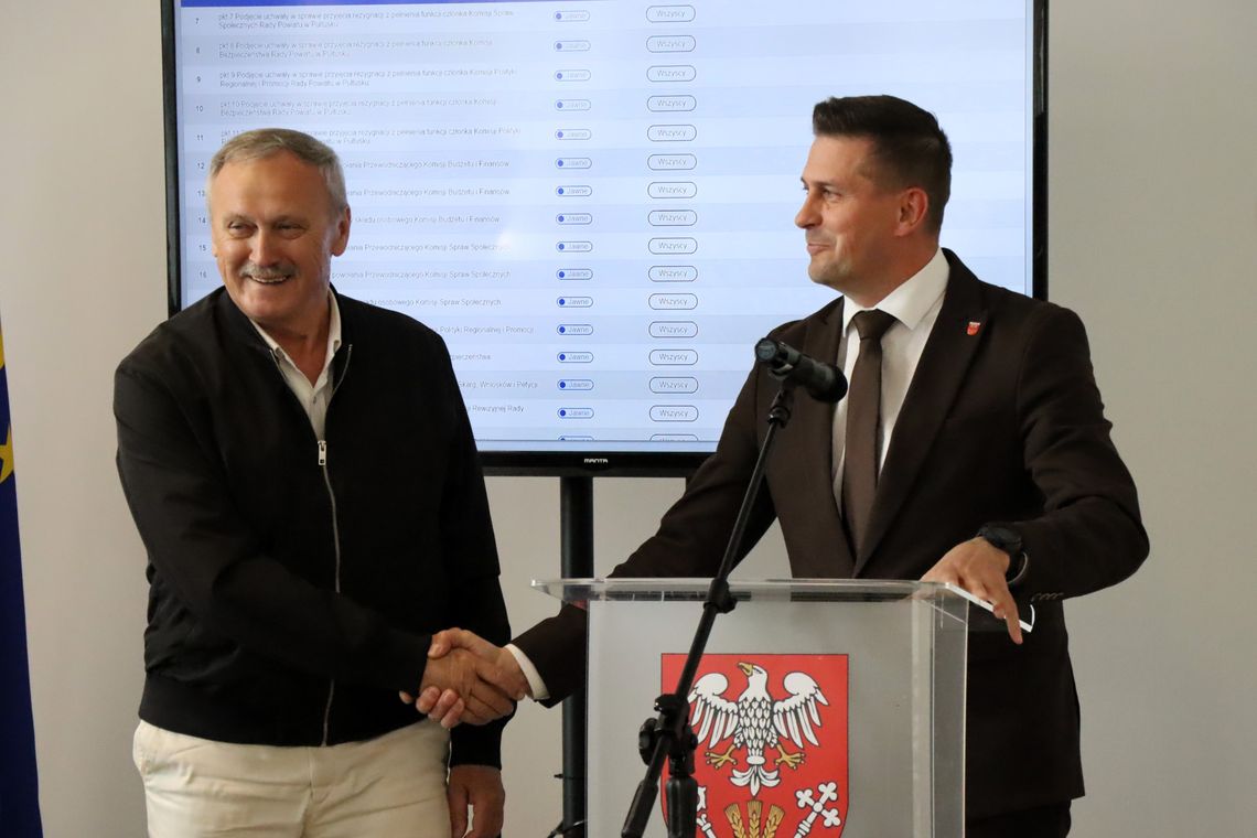 Nowy radny w Radzie Powiatu w Pułtusku – Robert Czyżewski złożył ślubowanie