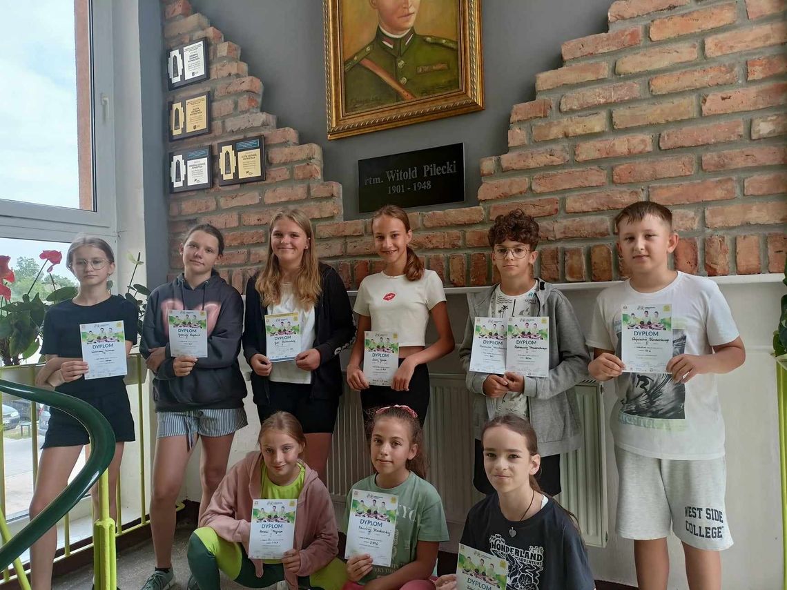 O PRZEMIAROWSKIEJ SZKOLE OPTYMISTYCZNIE I SMUTNO