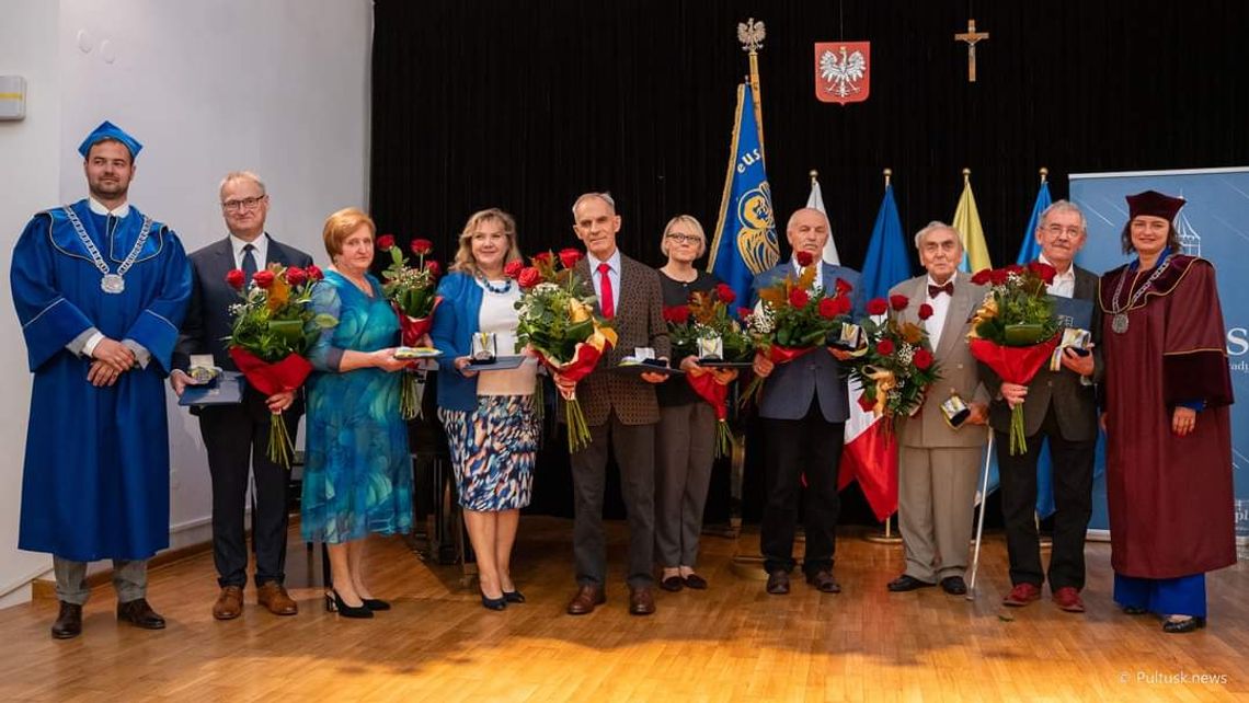 Ośmioro odznaczonych