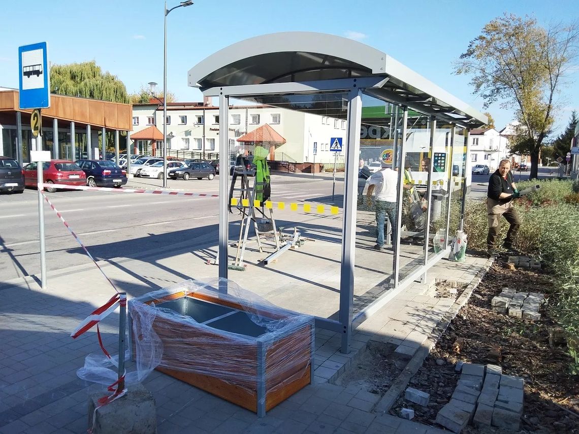 Pierwsza pułtuska eko-wiata przystankowa
