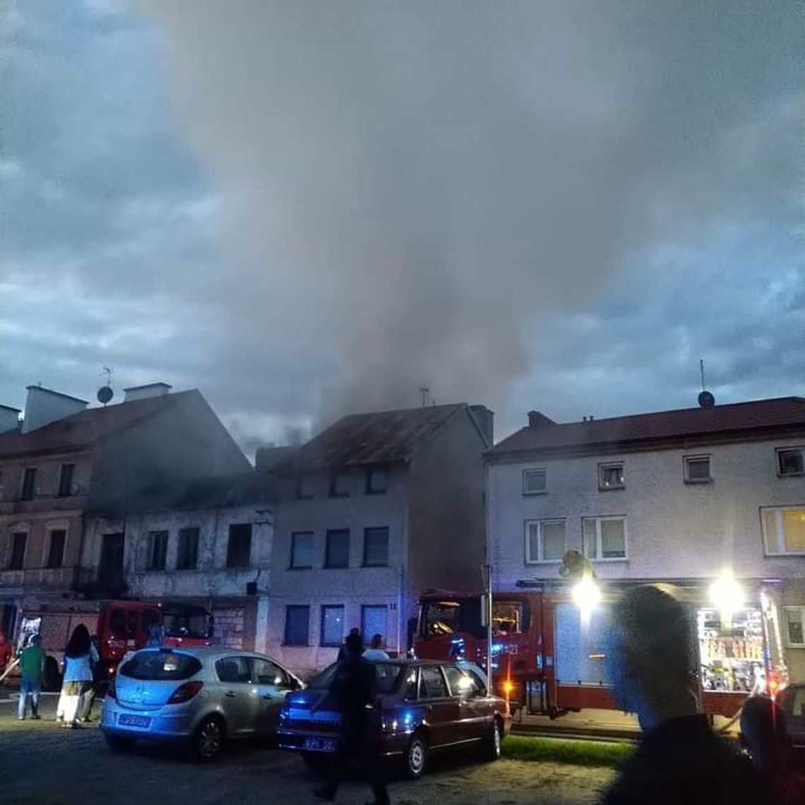 Płonie pustostan przy ulicy Kotlarskiej