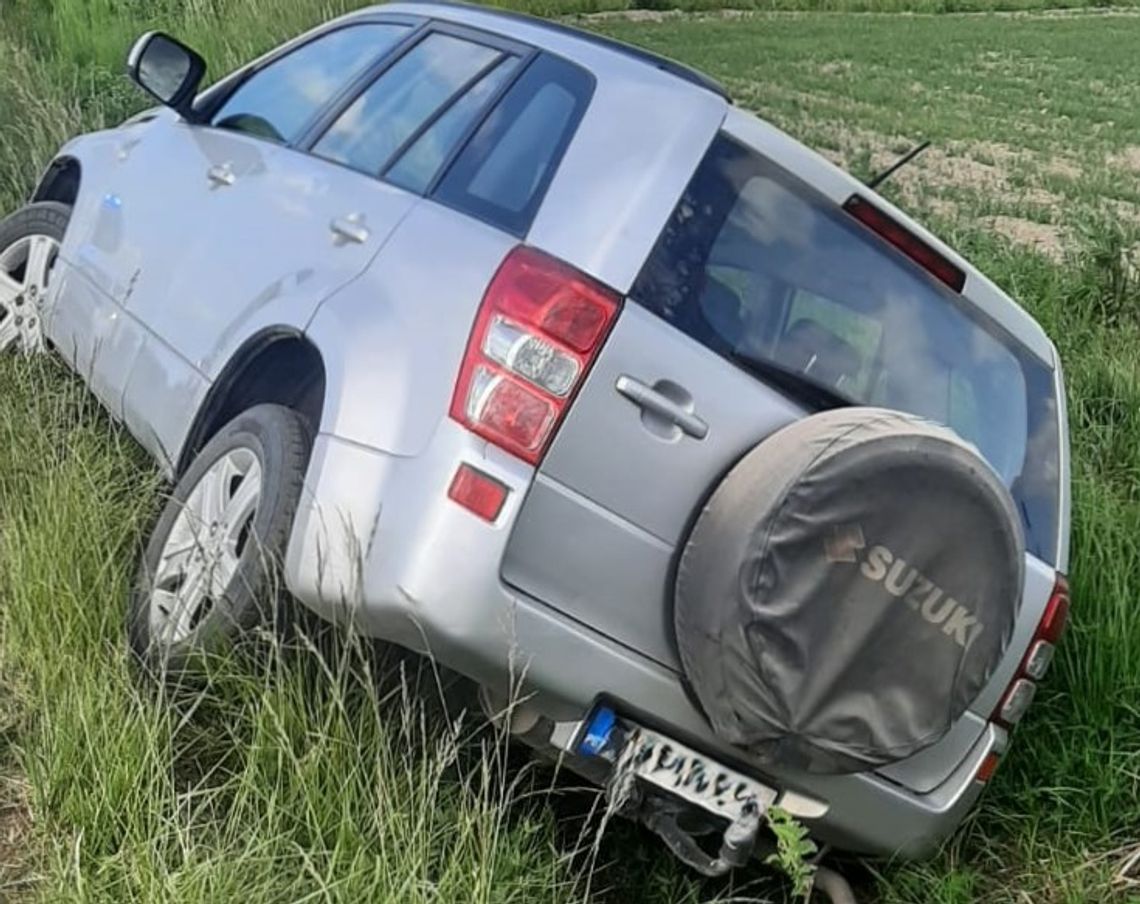 Podróż zakończył w rowie