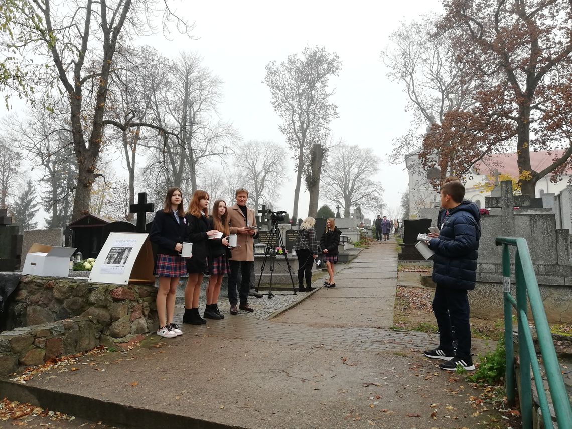 Ponad 15 tysięcy na renowację nagrobków na Cmentarzu Świętokrzyskim