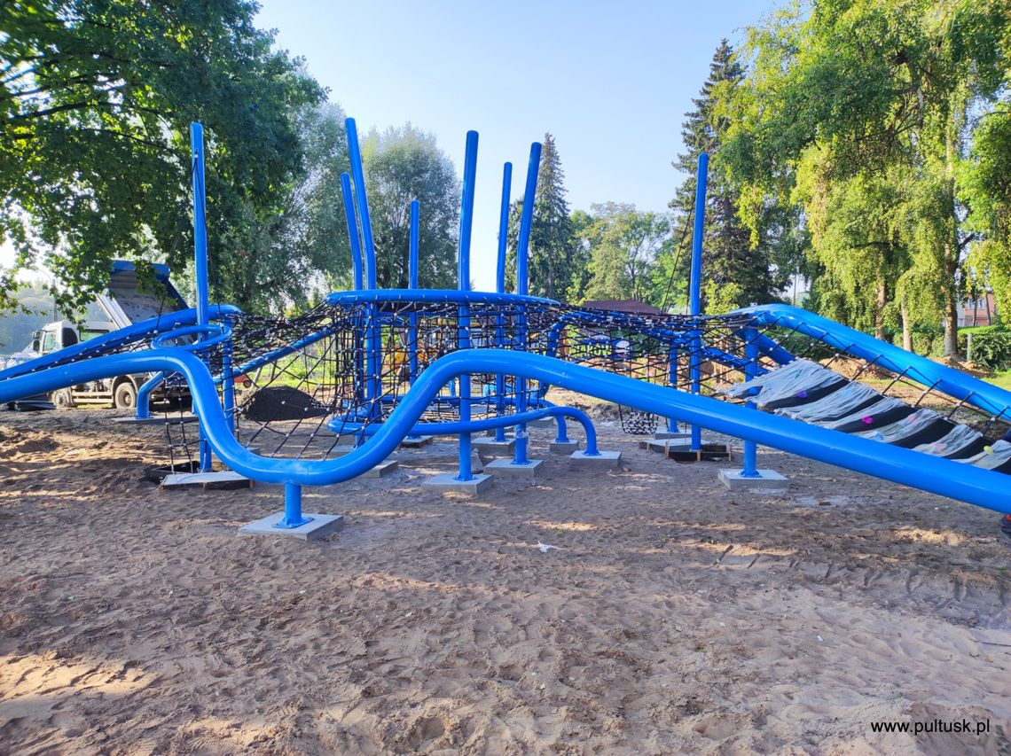 Powstaje atrakcyjny plac zabaw