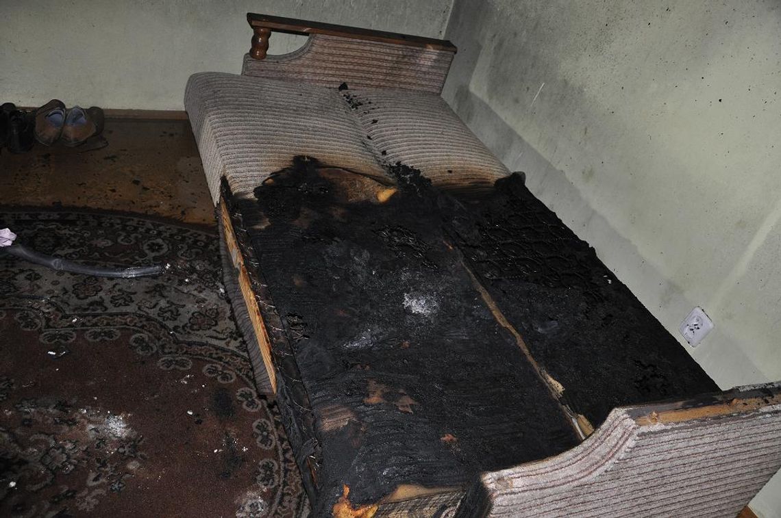 Pożar mieszkania w Pułtusku.Ewakuowano 20 osób