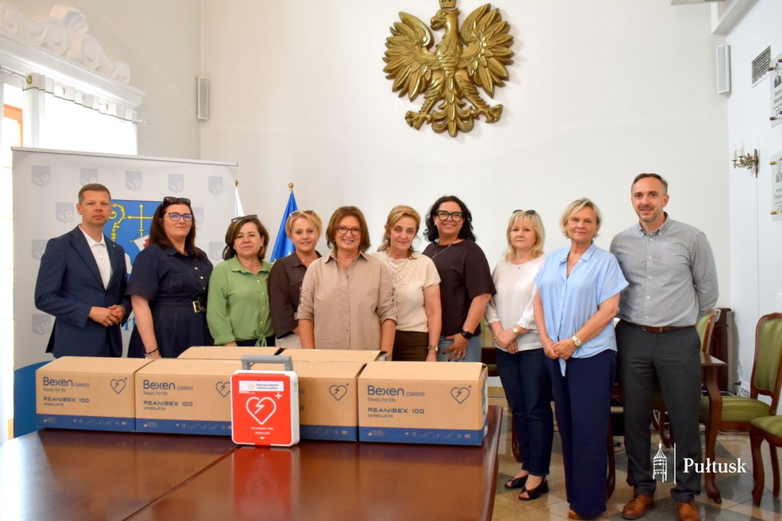 Przekazanie defibrylatorów AED dla placówek oświatowo-wychowawczych