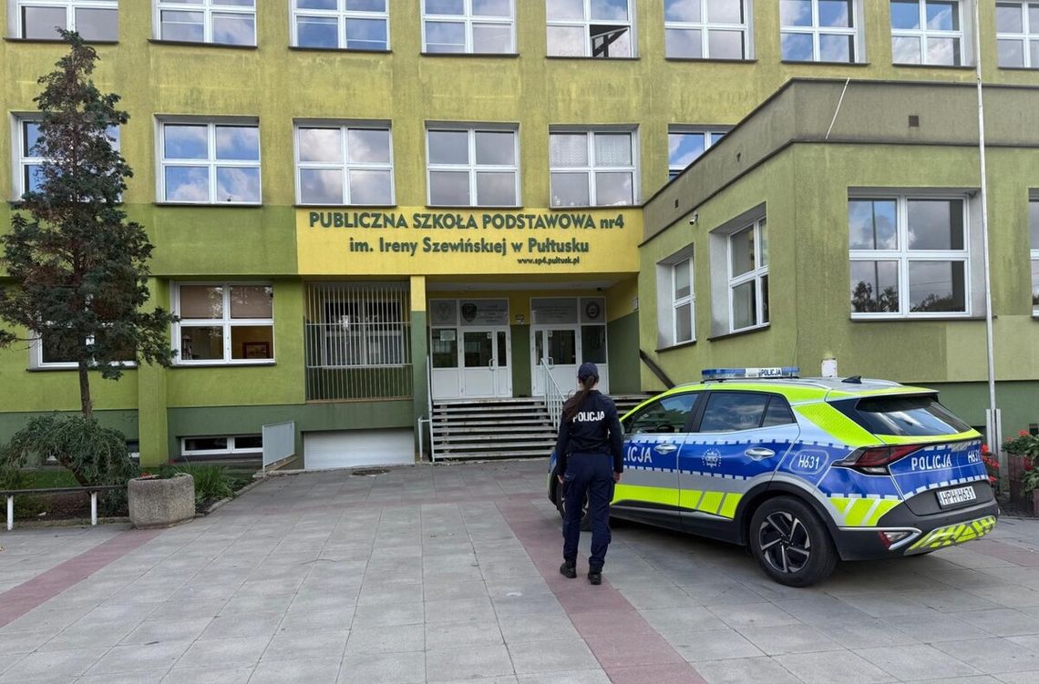 Pułtuscy policjanci w szkołach Pułtuscy policjanci w szkołach