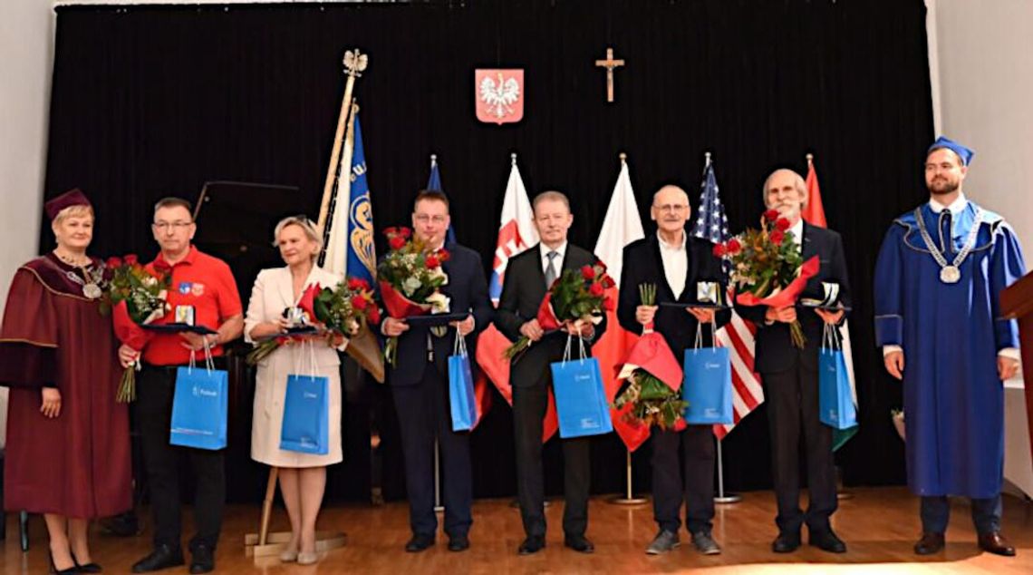 Pułtusk uhonorował zasłużonych – uroczysta Sesja Rady Miejskiej podczas XXVIII Dni Patrona
