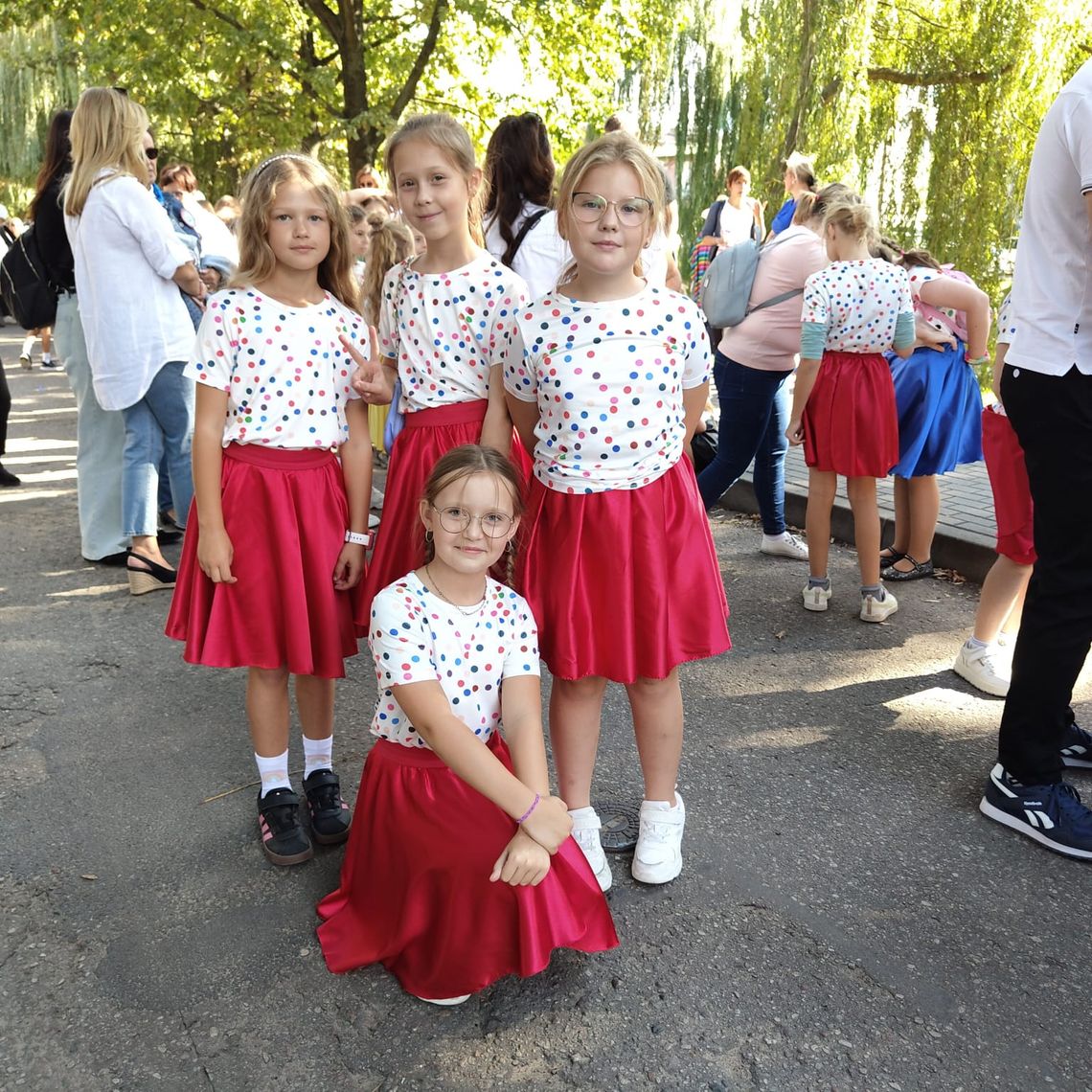 Radosne świętowanie Dni Patrona. Barwny korowód ulicami Pułtuska
