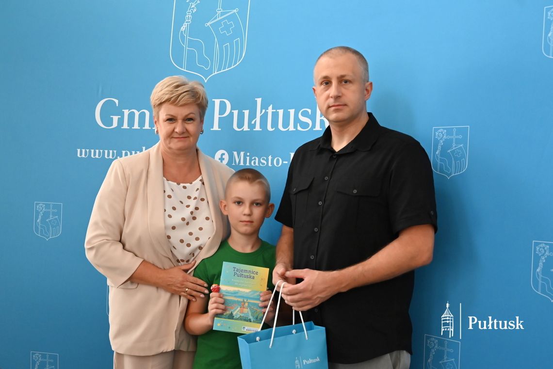 Relacja z wręczenia nagrody w konkursie „Pułtuski Quiz” Relacja z wręczenia nagrody w konkursie „Pułtuski Quiz”