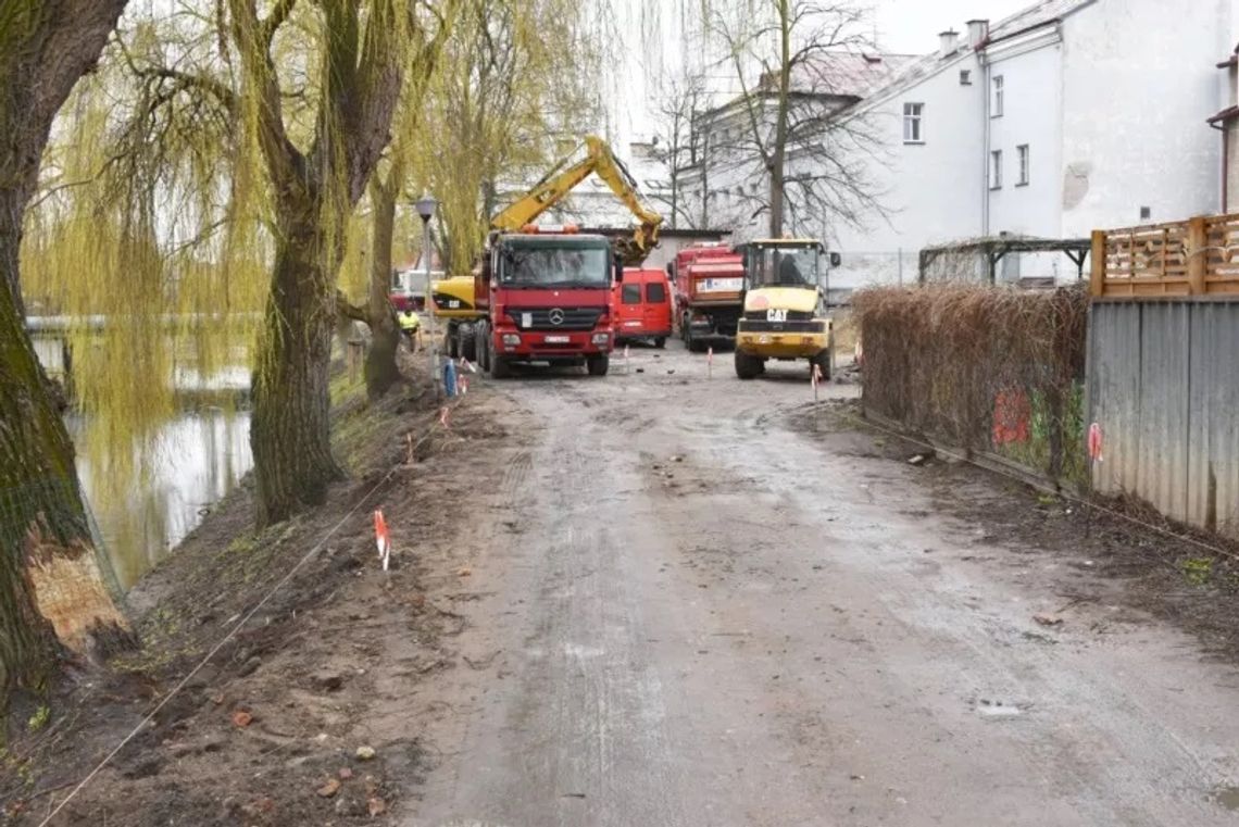 Ruszyła przebudowa Nadwodnej