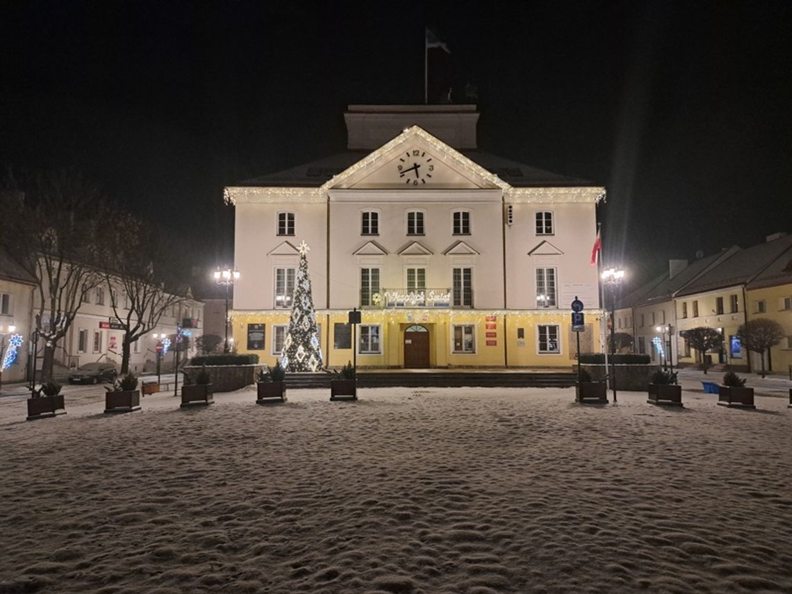 Rynek i okoliczne uliczki w świątecznej szacie