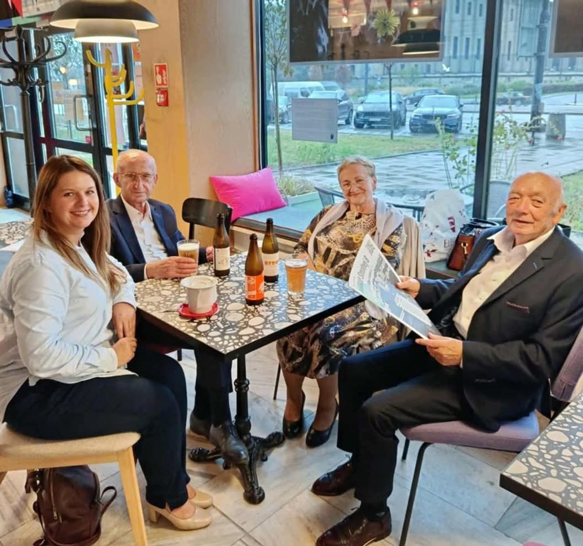 SENIORZY ARTYSTAMI SĄ czyli ŻEBY SZCZĘŚLIWYM BYĆ