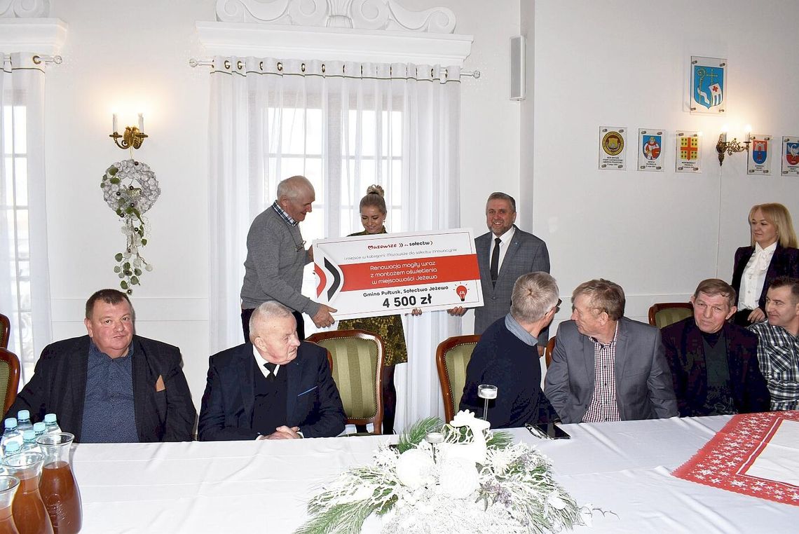 Sołtys odebrał nagrodę