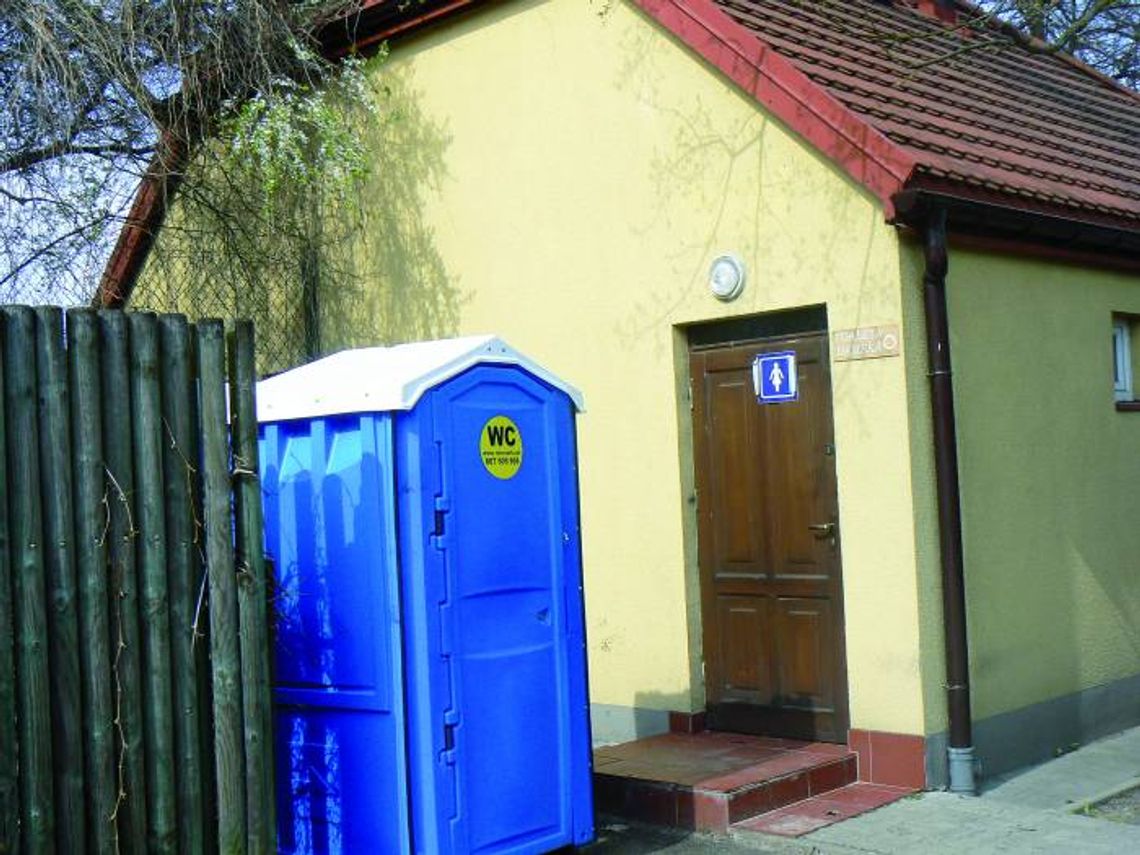 Szalet zamknięty do wiosny...