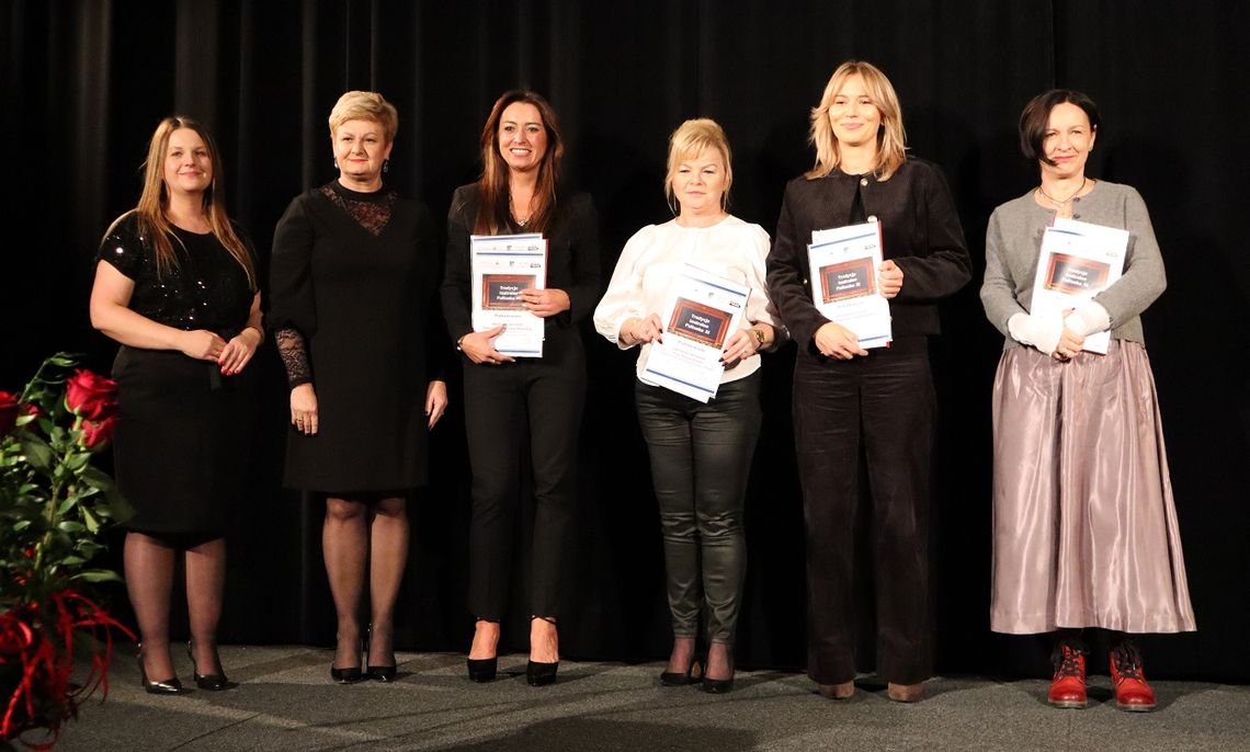 TO NAPRAWDĘ ROKUJE FANTASTYCZNIE TO NAPRAWDĘ ROKUJE FANTASTYCZNIE