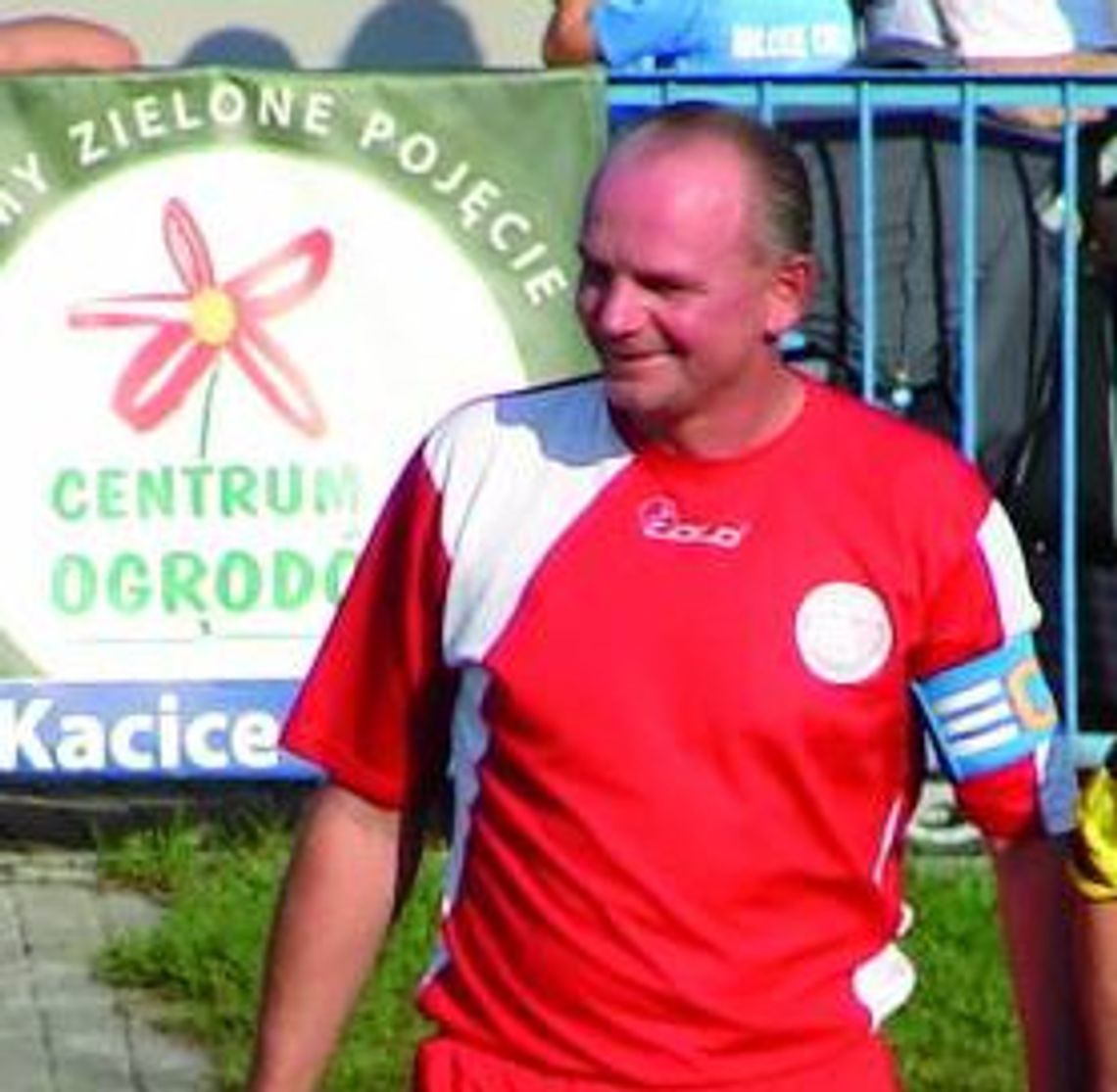 Trener Salamon pozostaje