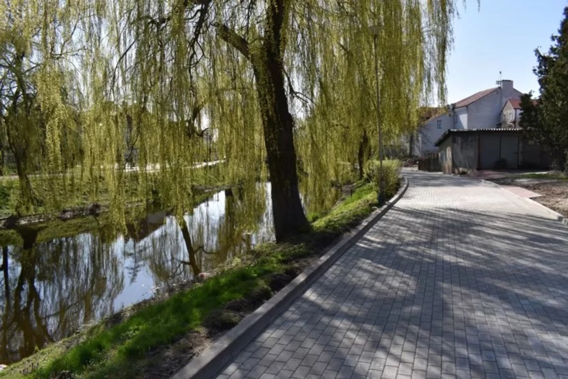 Ulica Nadwodna pięknieje