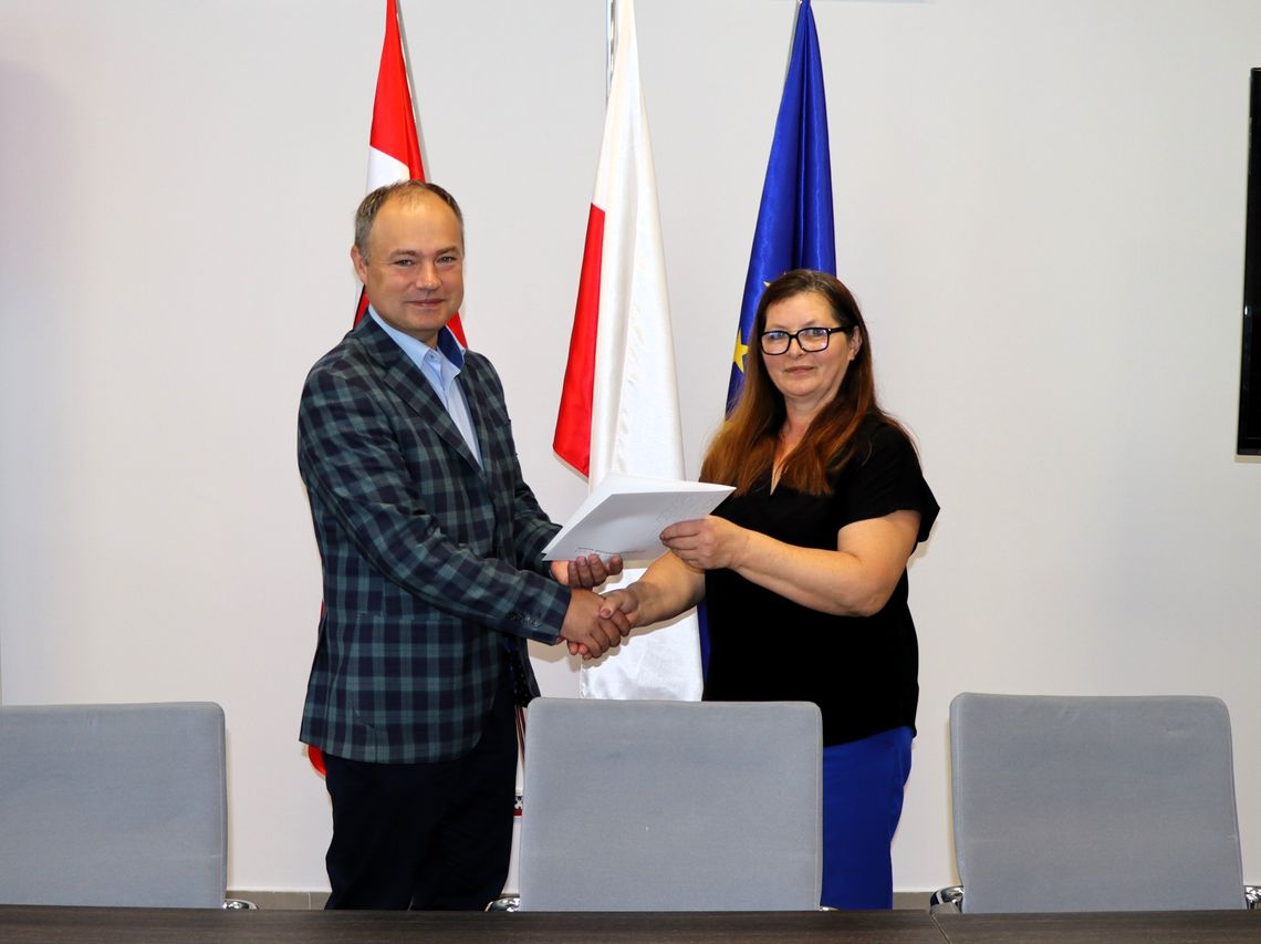 Umowy na remont dróg powiatowych