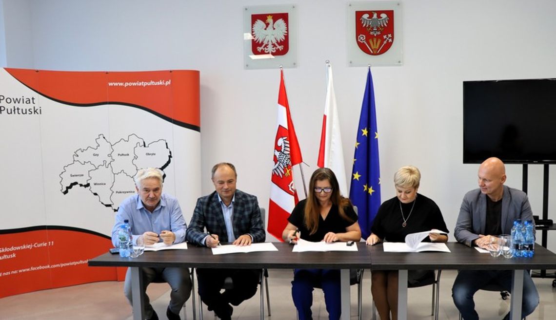 Umowy na remont dróg powiatowych w Pniewie i Zatorach
