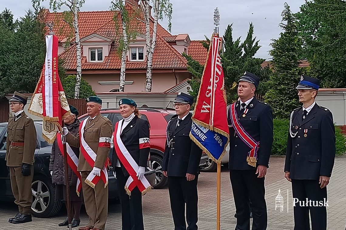 Uroczystości upamiętniające Żołnierzy Armii Krajowej Obwodu Pułtuskiego Uroczystości upamiętniające Żołnierzy Armii Krajowej Obwodu Pułtuskiego
