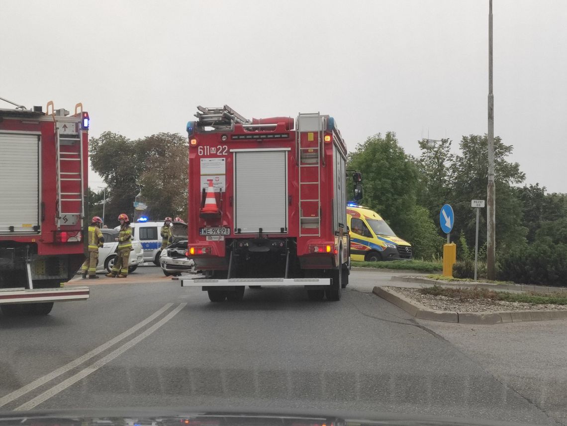 Uwaga kierowcy! Wypadek na skrzyżowaniu Warszawskiej i Nasielskiej
