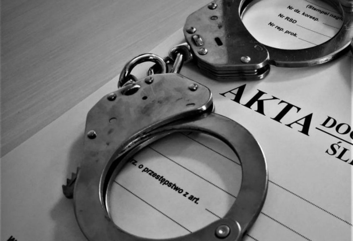 Wielokrotnie groził sąsiadom Wielokrotnie groził sąsiadom