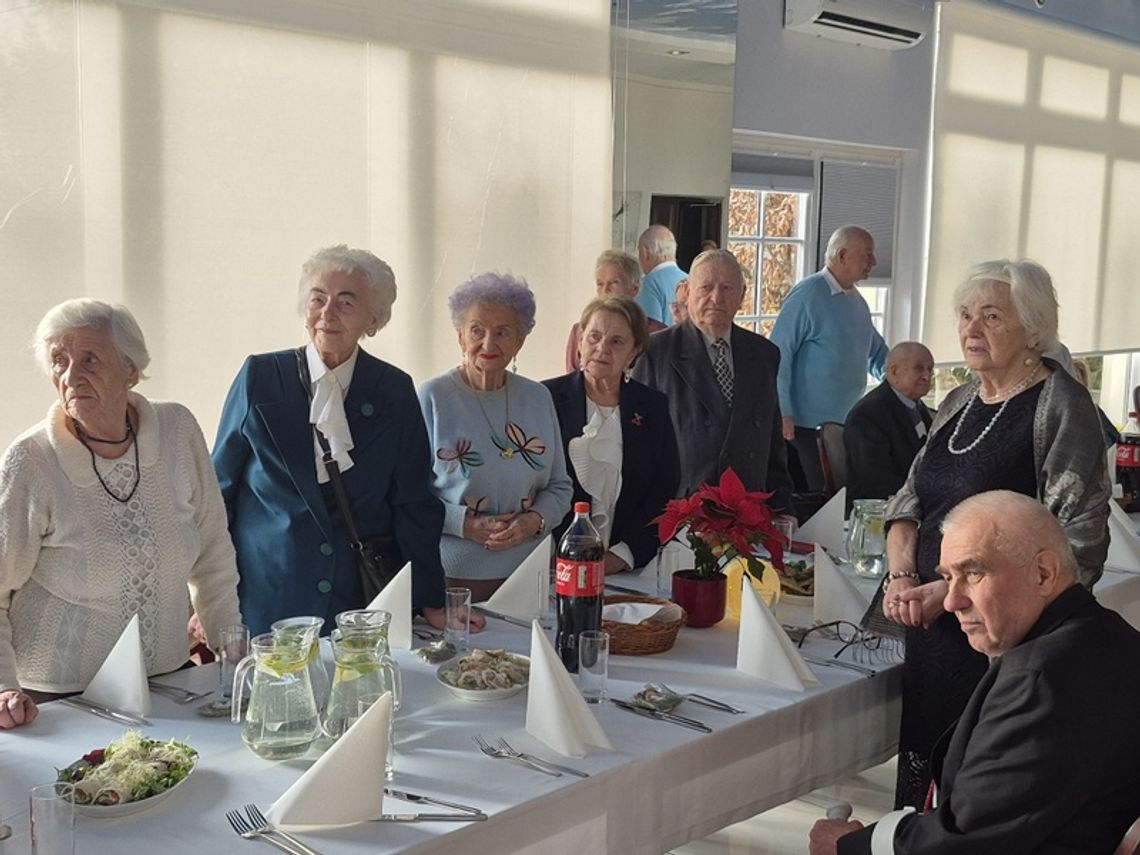 Wigilia Seniorów z Dziennego Domu Senior + w hotelu Milord w Kleszewie - fotorelacja Wigilia Seniorów z Dziennego Domu Senior + w hotelu Milord w Kleszewie - fotorelacja