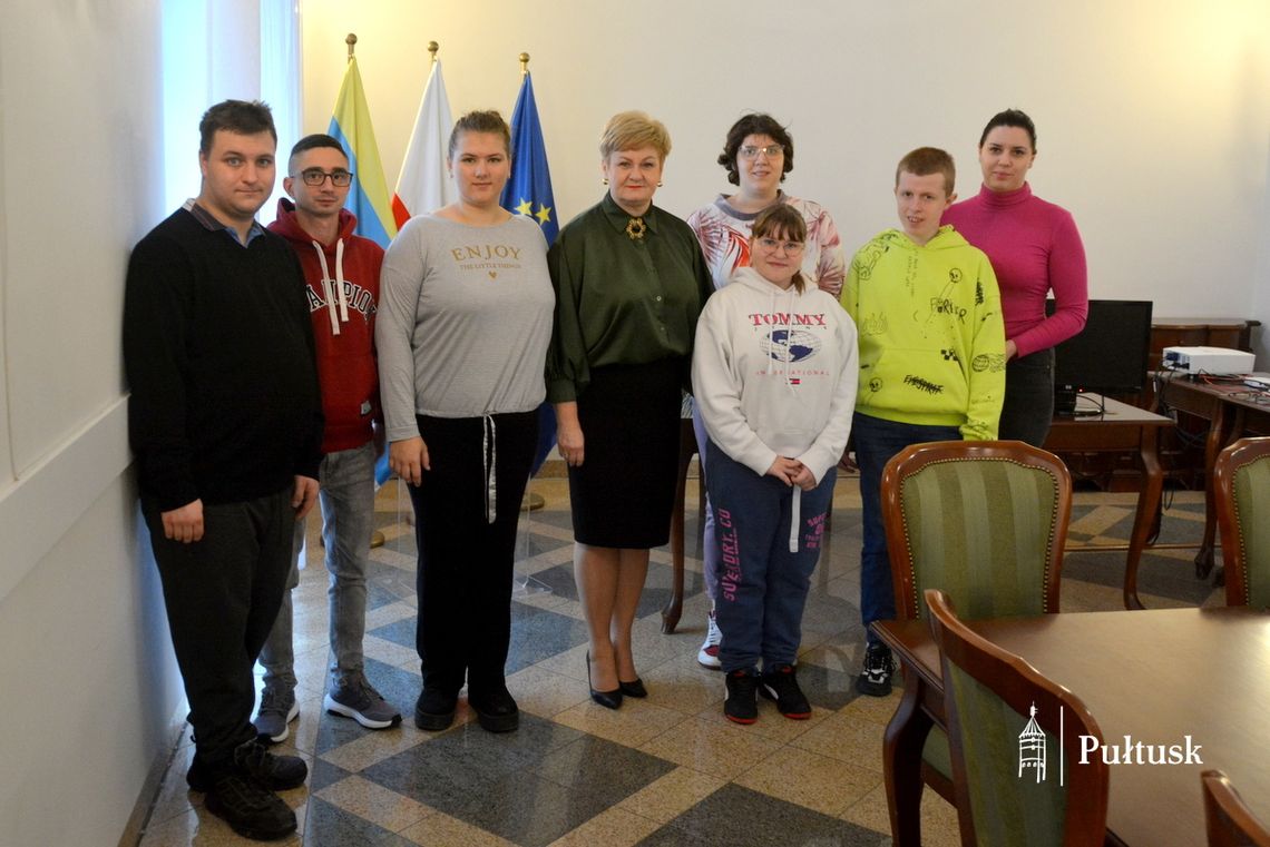 Wizyta wychowanków SOS-W w Urzędzie Miejskim w Pułtusku