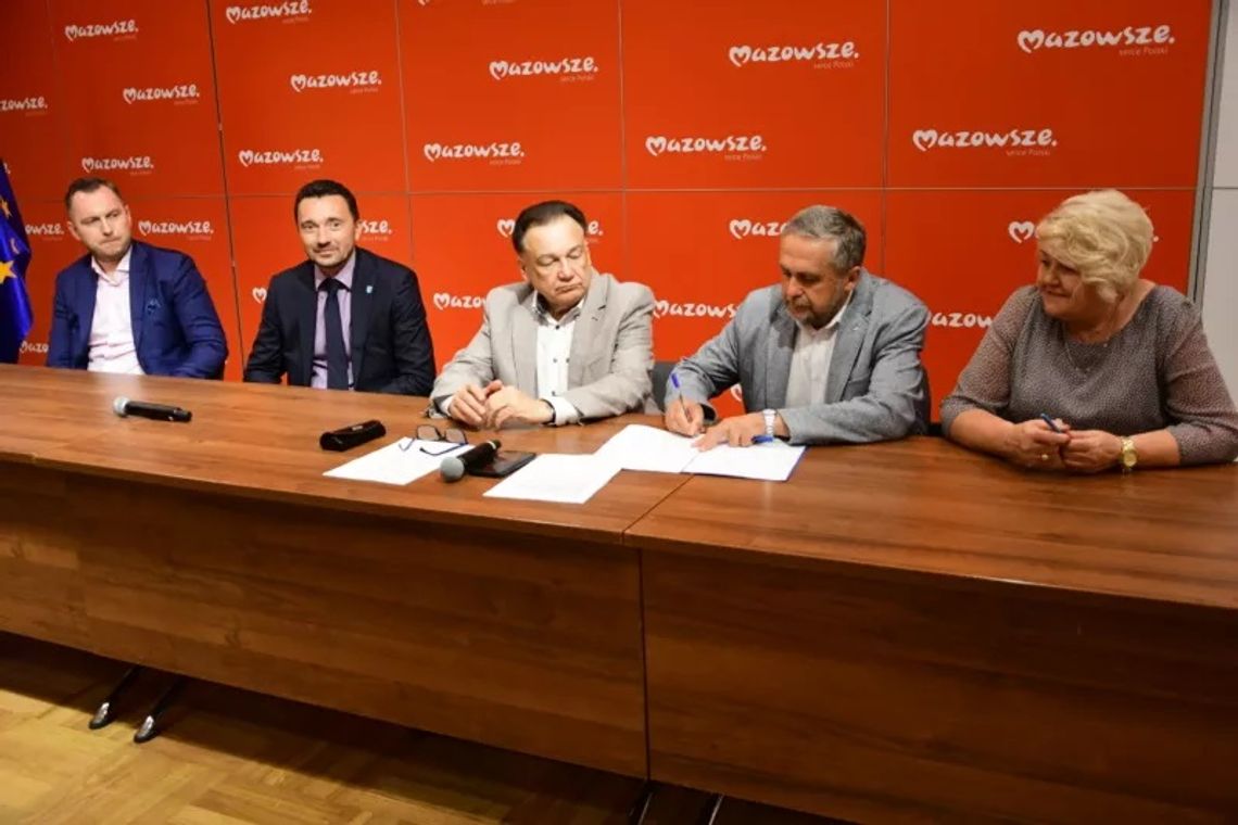 Wspólnie z 17 samorządami wybudują linię kolejową