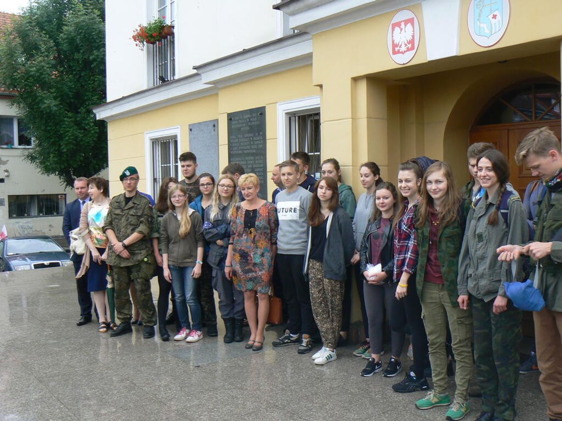Wyruszyli w deszczu