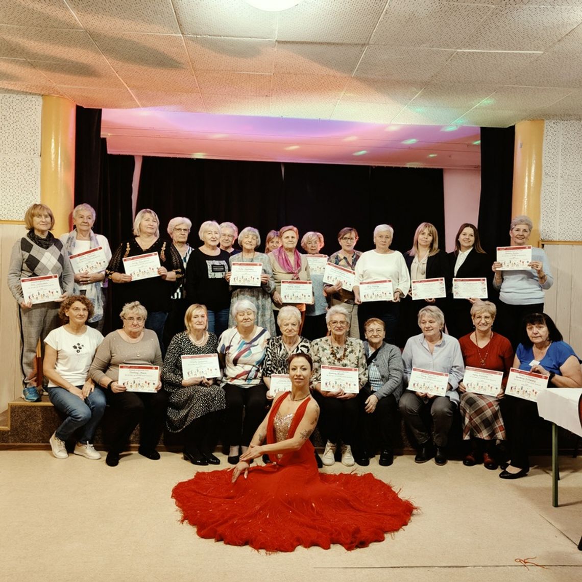 ZA WAMI NADĄŻYĆ NIE JEST ŁATWO ZA WAMI NADĄŻYĆ NIE JEST ŁATWO