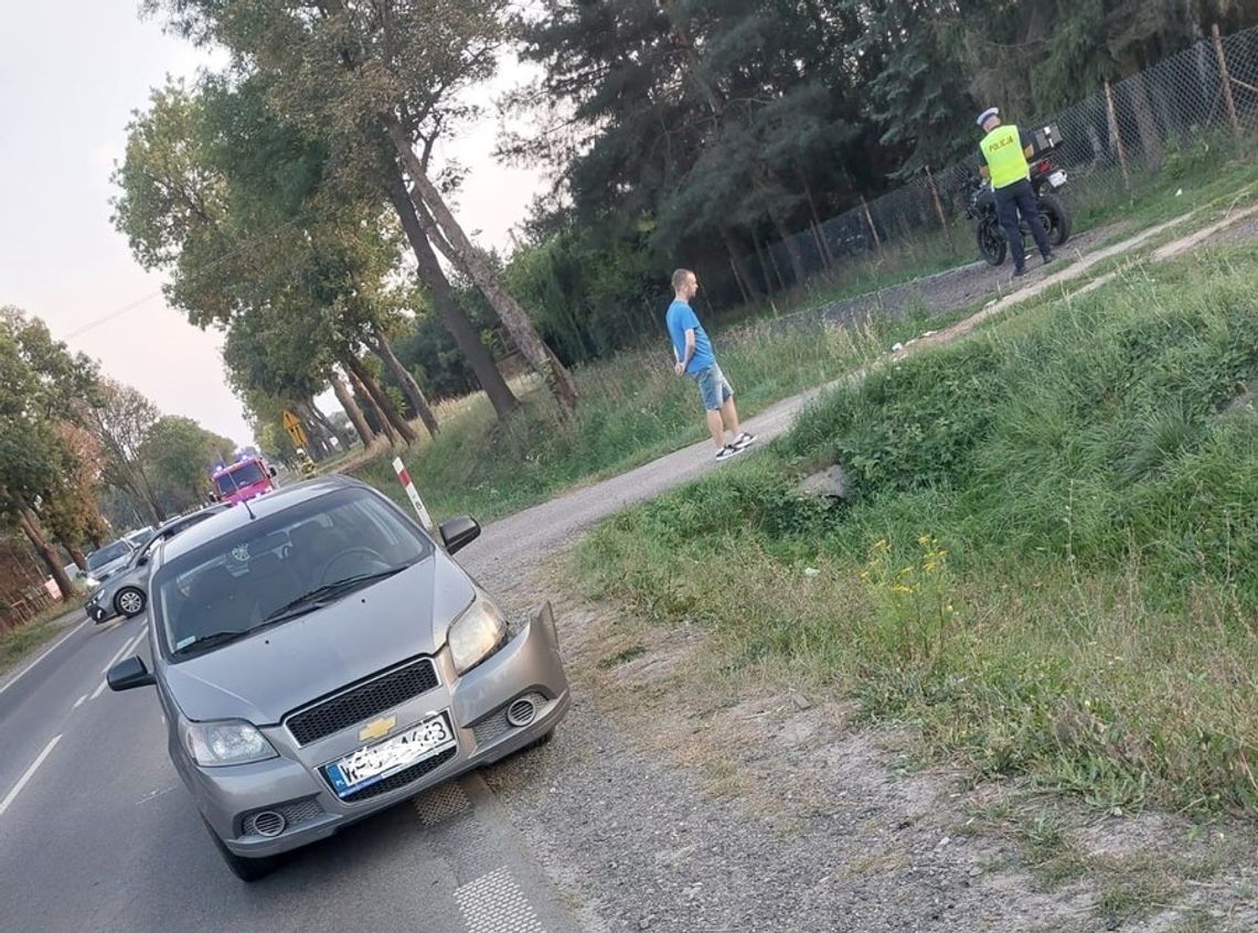 Zderzenie samochodu osobowego z motocyklem na DK61