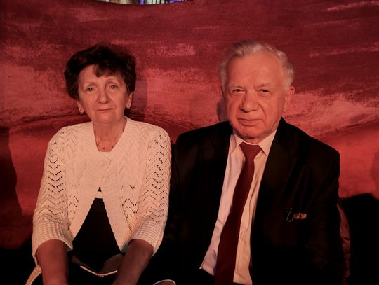 PUŁTUSZCZANIE W "ŁÓŻKU PEŁNYM CUDZOZIEMCÓW"