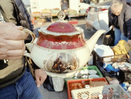 NA PCHLIM TARGU W CIECHANOWIE